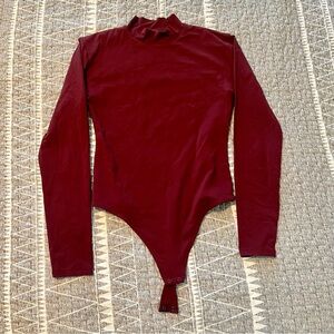 Babaton Contour Mockneck Longsleeve Bodysuit Burgundy Sz L